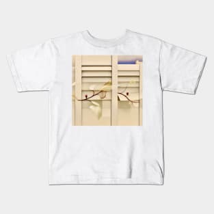 Delicate Vine on Wooden Slats Kids T-Shirt